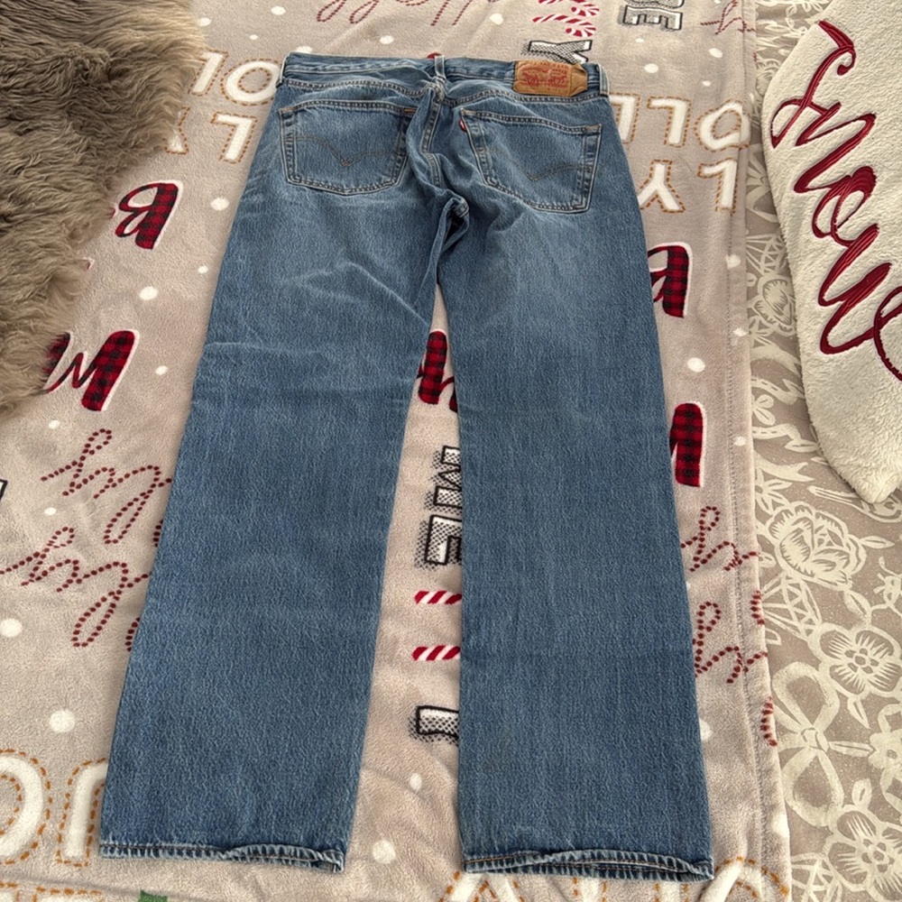 Men’s Levi jeans - Picture 5 of 10